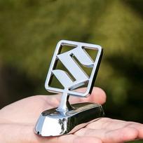 For SUZUKI Vitara Xl Alto Liana Ignis Grand Vitara Swift SX4 S Cross Jimny Samurai  Car Styling Car Front Bonnet Sticker Emblem