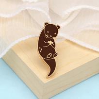 Lovely Sea Otter Hugging Ice Block Brooch Pin Cartoon Otters Holding Hands Badge Fashion Enamel Lapel Pins Jewelry Gift for Kids