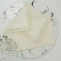 3 vnt. Trikampis vokas Didmeninė prekyba Drožinėti nėriniai Kvietimas Vestuvių kvietimas Aukštos kokybės pojūtis (beige,3PCS)