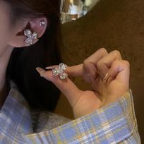 Luxurious Sparkling Heart & Flower Diamond Ear Clip - No Piercing Required