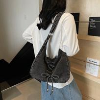 Lazy style large capacity shoulder bag 2026 new niche design denim cloth bag premium texture crossbody tote bag