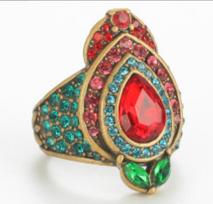 Yong Nuo Retro Jewelry Water Drop Ring: Luxury, Color Blocking, Full Diamond, Gold-Plated Copper, High-End, Personality Style.