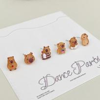 Naujas 6 porų mielas madingas kapibaros auskarų rinkinys moterims mergaitėms, animacinis kawaii universalių mažų auskarų papuošalų aksesuarų dovanos beige