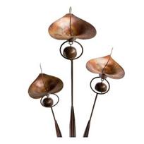 Calla Lily Garden Stake Metalinių gėlių kuolas su varpeliais Lauko meno gėlės Žemės vėjo varpelis, skirtas terasos vejos kiemo dekoravimui Gold Plated Copper