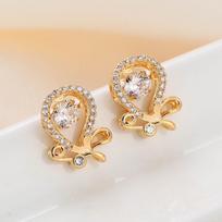 Geometric Rhinestone-Inlaid Korean Earrings for Women auksas