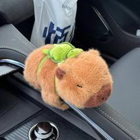Mielas Capybara pliušinis automobilio prietaisų skydelio papuošimas – minkštas gyvūninis ornamentas transporto priemonės interjerui