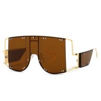 High Quality High End Stylish Designer Style Edgy Punk Retro Trendy Travel Friendly Oversized Female Male Sun Glasses as the picture
