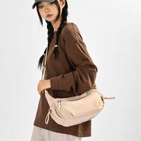 Lightweight Adjustable Nylon Crossbody Bag Women's Shoulder Bag beveik baltos spalvos