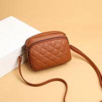 Madingas universalus mažas krepšys Europietiškas ir amerikietiškas Street Trend One Shoulder Small Bag Moteriškas Crossbody krepšys 19x6x15cm