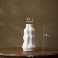 Ceramic Vase Black and White Plain Face Irregular Grooves Flower Arrangement Terrarium Room Decoration Accessories Vases Pots