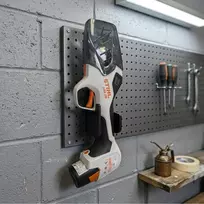 Garageprintslt STIHL ASA 20 akumuliatoriniai sekatoriai, tvirtinami prie sienos