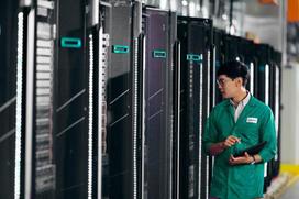 HPE ProLiant DL360 Gen11 OROC Tri-Mode Cable Kit