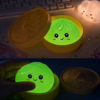 Didelis koldūnas skvišas / squishy dumpling - blizgus ir šviečia tamsoje