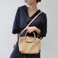 Women's Genuine Leather Bags: High-Grade Dumpling, Commuter Tote, Shoulder & Crossbody Boston Bags. 20cm length x 8cm width x 13cm height abrikosas
