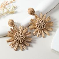 Bohemiški rankų darbo raffia auskarai moterims - Vasaros retro paplūdimio stiliaus pinti vynmedžio smeigės brown