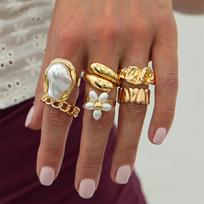 6Pcs Punk Exaggerated Liquid Metal Finger Rings Set for Women Men Vintage Irregular Flower Pearl Crystal Open Rings Jewelry Gift
