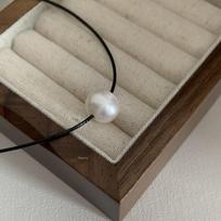 Black Rope Chain Freshwater Pearl Necklace: Elegant European & American Design 925 Silver