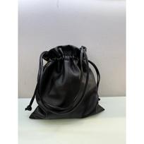 Arc de Triomphe, Poetry, the same lambskin drawstring lucky bag, lazy wind pleated cloud bag, light leather messenger bag blank without label