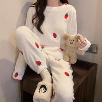 Women's Winter Coral Fleece Pajamas: Thick, Velvet, Loose-Fit, Long Sleeve, Warm, Parent-Child Set for Indoor & Outdoor Wear. One Size XL (Fits 40-65 kg)