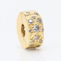 Golden Starry River Clip: Luxurious Five-Pointed Star Buckle Gift for Valentine's Day