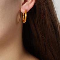Colorfast Hong Kong Retro Round Earrings: Light Luxury Titanium Steel, Textured, Niche, Plain, Personalized Ear Cuffs for Women
