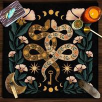 Taro staltiesė Mėnulio fazė Drugelis Gyvatė Gėlės Saulė Gyvybės Medis 50*50cm Taro kortos Astrologijos ritualai Stalo žaidimo audeklas