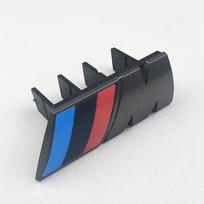 3D ABS Juodas Logotipas M Emblema Automobilio Priekinės Grotelės Ženklelis BMW X1 X2 X3 X4 X5 X6 F10 F30 F48 F39 E83 E84 E46 E60 G01 G07 G60 G11 G86 73x27mm