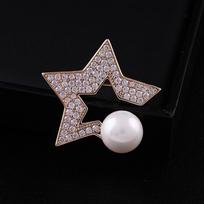 Elegant Five-Pointed Star Brooch: Luxurious Gold-Plated Copper with Inlaid Zirconia and Pearl Anti-Exposure Pin for Women