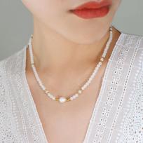 Luxurious Freshwater Pearl & Crystal Glass Beaded Necklace - Elegant Colorfast Jewelry