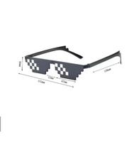 1Pcs NEW Mosaic Sunglasses Trick Toy Thug Life Glasses Deal With It Glasses Pixel Black Mosaic Sunglasses Cool Jokes Funny Toys
