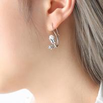 French Retro Tulip Faux Pearl Stud Earrings, 18K Gold-Plated Titanium Steel Hook, Women's Fashion Accessories