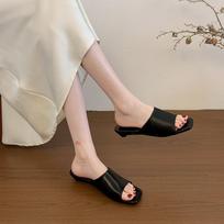 Summer Fashion Slippers Niche Style Square Head Low Heel Fashion Sandals 35