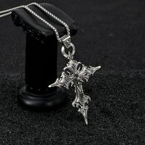 A Fashionable and Personalized Retro Gothic Nail Cross Skull Cross Pendant Necklace Halloween Necklace 60cm