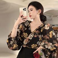 Women's New Spliced Lantern Sleeve V-neck Retro Slim Fit Printed Fashion Loose and Versatile Casual Sun  Top S