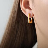 Hong Kong Style Geometric C-Shape Earrings, Titanium Steel 18K Gold, Trendy and Elegant Jewelry.
