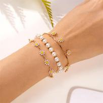 Vintage Daisy Flower Imitation Pearl Layered Bracelet Sets for Women Girls Classic Beads Sunflower Charm Bracelet Jewelry Gift