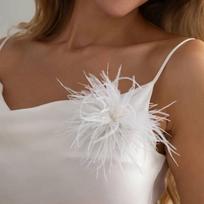 IngeSight.Z 6 Colors Fashion Elegant Colorful Feather Brooches Women Personality Dress Suit Pants Pins Clip Charm Jewelry Gifts