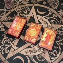 Waite Tarot Auksinės Folijos Kortos: Originalus Tarot Denis su Spalvotu Spaudiniu, Vandeniui Atsparūs Kortelės ir Anglų Kalbos Vadovas. Puikiai tinka stalo žaidimams. 50 Decks per Box