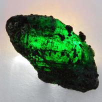 Ypač didelis natūralus žalias smaragdas nešlifuotas žalias 66,13 ct SERTIFIKUOTAS brangakmenis 28.2 mm approx žalia