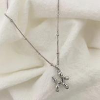 Silver Balloon Dog Collarbone Necklace: Exquisite French Fashion with Cool, High-End Style.