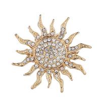 Unique Metal Alloy Sun Brooch Rhinestone Sunflower Men Brooch Clothing Accessory Korean Style Suit Collar Pin Male Charm