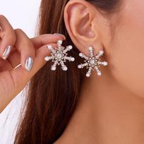 Exquisite Zircon Snowflake Dangle Earrings for Women Elegant Imitation Pearl Colorful Snowflake Earring Christmas Jewelry Gift