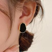 S925 Silver Needle Korean Retro Black Geometric Small Fashion Light Luxury High end Design Sense Earrings Women's Jewelry