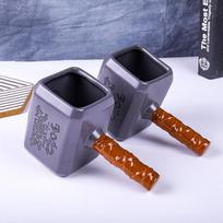 Suasmenintas Thor Hammer keramikinis puodelis Kūrybinis trimatis plaktuko modeliavimo puodelis kavos puodelis