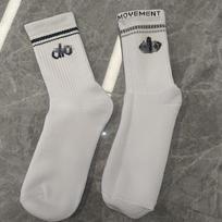 ALO Cotton Yoga Socks: Mid-High, All-Season Sports Socks with Trendy Packaging for Autumn and Winter. One Size balta