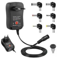 CP UCH1 universalus 12/30 W (maks. 2,1 A) maitinimo adapteris + USB 3–12 V rankinis ir 6 kištukai juodos spalvos