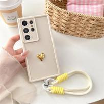 Wrist Strap Silicone Soft Phone Case for Samsung Galaxy S26 S25 Ultra S23 S22 Plus S24 S21 FE A56 A55 A36 A35 A26 A16 A15 5G Galaxy S26 balta