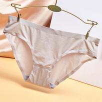 Women's Summer Ice Silk Seamless Underwear Sexy Triangle Pants Women's Simple Underwear Low Waist Breathable one size pilka spalva
