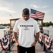Laisvės marškinėliai – Patriotiški Amerikos vėliavos marškinėliai, pagerbiantys Charlie Kirk 1993–2025 3XL
