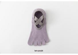 Women's Non-Slip No-Show Five-Finger Yoga & Pilates Socks - Thin Style for Dance Fitness, New Spring Arrival One Size violetinė